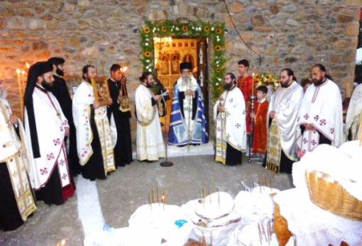 Με λαμπρότητα εορτάστηκε το Γενέσιον της Θεοτόκου στην Κοκκινόραχη (ΦΩΤΟ)