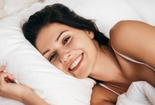 Ο σωστός τρόπος να πλύνεις τα μαξιλάρια του ύπνου