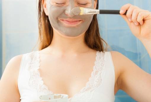 Mάσκα προσώπου με άργιλο σε 1 λεπτό για καθαρό δέρμα και σύσφιξη