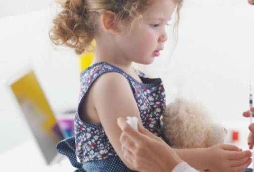 Αμερικανοί ερευνητές: Όλα τα παιδικά εμβόλια σε μία δόση