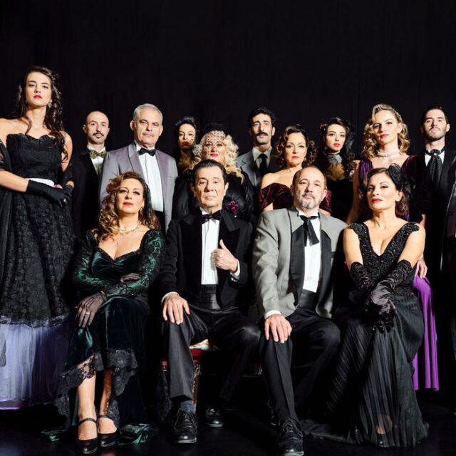 kapote sto vosporo toy aki dimoy sto theatro veaki e1603444394480 640x640