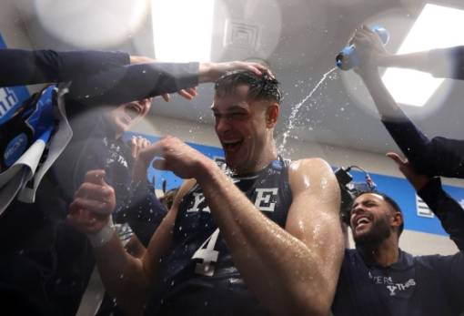 Ο λακωνικής καταγωγής Τζ. Πουλακίδας πρωταγωνιστής στο κολεγιακό πρωτάθλημα των ΗΠΑ