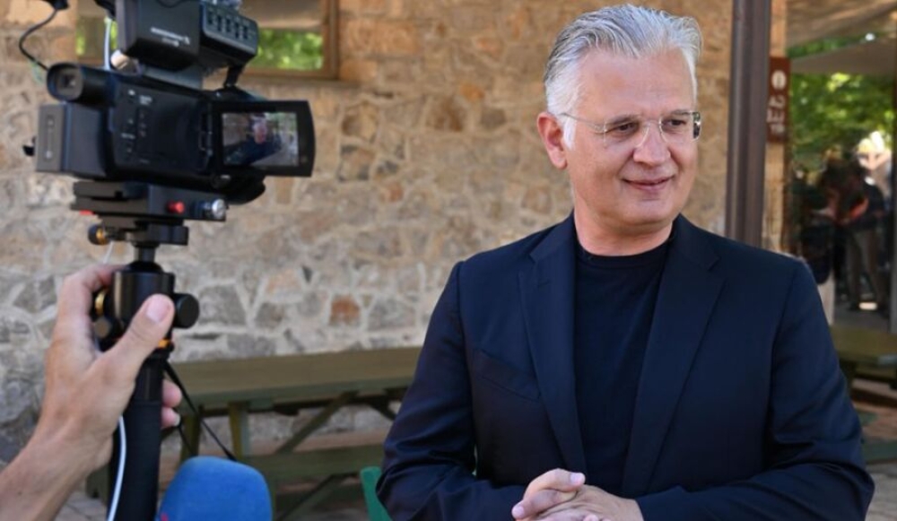 &Sigma;&tau;ή&rho;&iota;&xi;&eta; &kappa;&omicron;&iota;&nu;&omega;&nu;&iota;&kappa;ή&sigmaf; &epsilon;&pi;&iota;&chi;&epsilon;&iota;&rho;&eta;&mu;&alpha;&tau;&iota;&kappa;ό&tau;&eta;&tau;&alpha;&sigmaf; &sigma;&tau;&eta;&nu; &Pi;&epsilon;&lambda;&omicron;&pi;ό&nu;&nu;&eta;&sigma;&omicron; &mu;&epsilon; &pi;&rho;ό&gamma;&rho;&alpha;&mu;&mu;&alpha; 3 &epsilon;&kappa;&alpha;&tau;. &epsilon;&upsilon;&rho;ώ