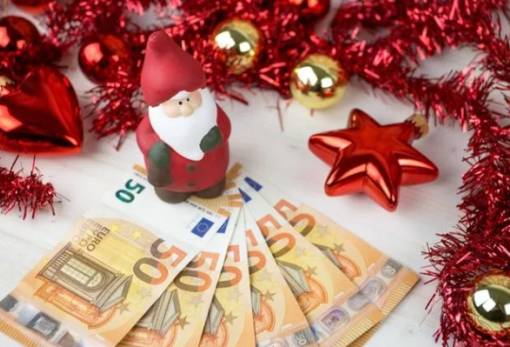 Χριστουγεννιάτικη φορολοταρία 2025: Έρχεται mega κλήρωση με κέρδη έως 100.000 ευρώ για 12 τυχερούς