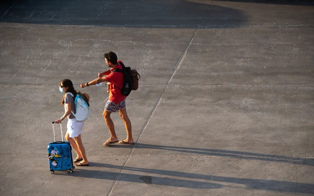 &Mu;&epsilon;&sigma;&alpha;ί&epsilon;&sigmaf; &tau;&omicron;&upsilon;&rho;&iota;&sigma;&tau;&iota;&kappa;έ&sigmaf; &epsilon;&pi;&iota;&delta;ό&sigma;&epsilon;&iota;&sigmaf; &gamma;&iota;&alpha; &tau;&eta;&nu; &Pi;&epsilon;&lambda;&omicron;&pi;ό&nu;&nu;&eta;&sigma;&omicron;