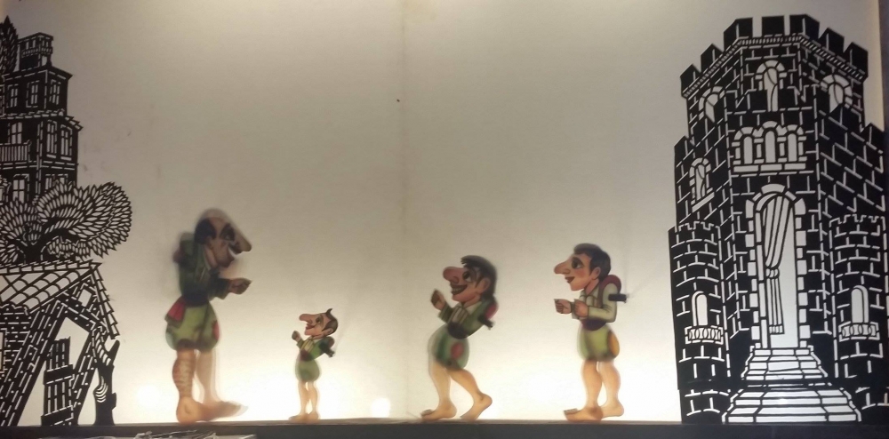 &Omicron; &Kappa;&alpha;&rho;&alpha;&gamma;&kappa;&iota;ό&zeta;&eta;&sigmaf; &sigma;&tau;&iota;&sigmaf; &gamma;&epsilon;&iota;&tau;&omicron;&nu;&iota;έ&sigmaf; &tau;&omicron;&upsilon; &Delta;ή&mu;&omicron;&upsilon; &Sigma;&pi;ά&rho;&tau;&eta;&sigmaf;