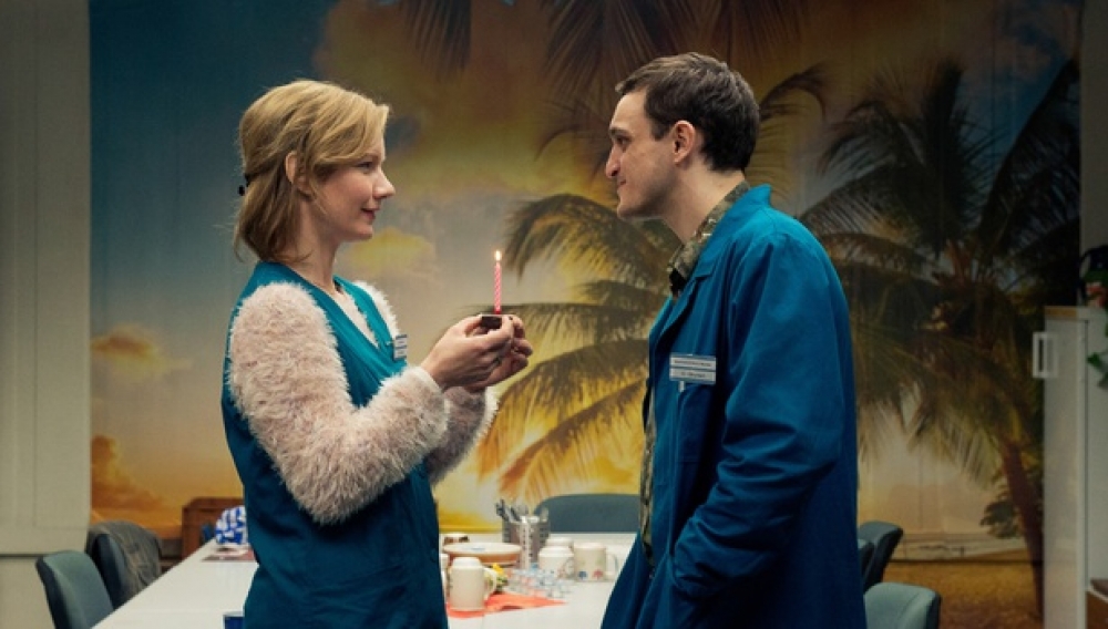 &Tau;&eta;&nu; &tau;&alpha;&iota;&nu;ί&alpha; &laquo;&Sigma;&tau;&omicron;&upsilon;&sigmaf; &Delta;&iota;&alpha;&delta;&rho;ό&mu;&omicron;&upsilon;&sigmaf;&raquo; &pi;&rho;&omicron;&beta;ά&lambda;&lambda;&epsilon;&iota; &eta; &Lambda;έ&sigma;&chi;&eta; &laquo;&Rho;ό&delta;&omicron;&nu;&raquo;