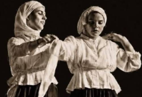 Η Νεάπολη «χορεύει» στην καρδιά της παράδοσης