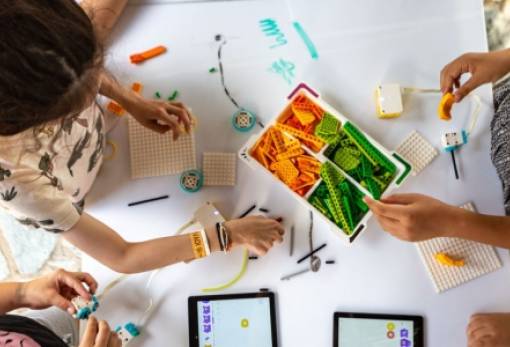 Τα ρομπότ… στο χιόνι: Μια διαδραστική αποστολή για μικρούς εξερευνητές