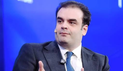 &Pi;&iota;&epsilon;&rho;&rho;&alpha;&kappa;ά&kappa;&eta;&sigmaf;: &Eta; &mu;&epsilon;&gamma;&alpha;&lambda;ύ&tau;&epsilon;&rho;&eta; &epsilon;&nu;&epsilon;&rho;&gamma;&epsilon;&iota;&alpha;&kappa;ή &kappa;&rho;ί&sigma;&eta; &sigma;&tau;&eta;&nu; &iota;&sigma;&tau;&omicron;&rho;ί&alpha;