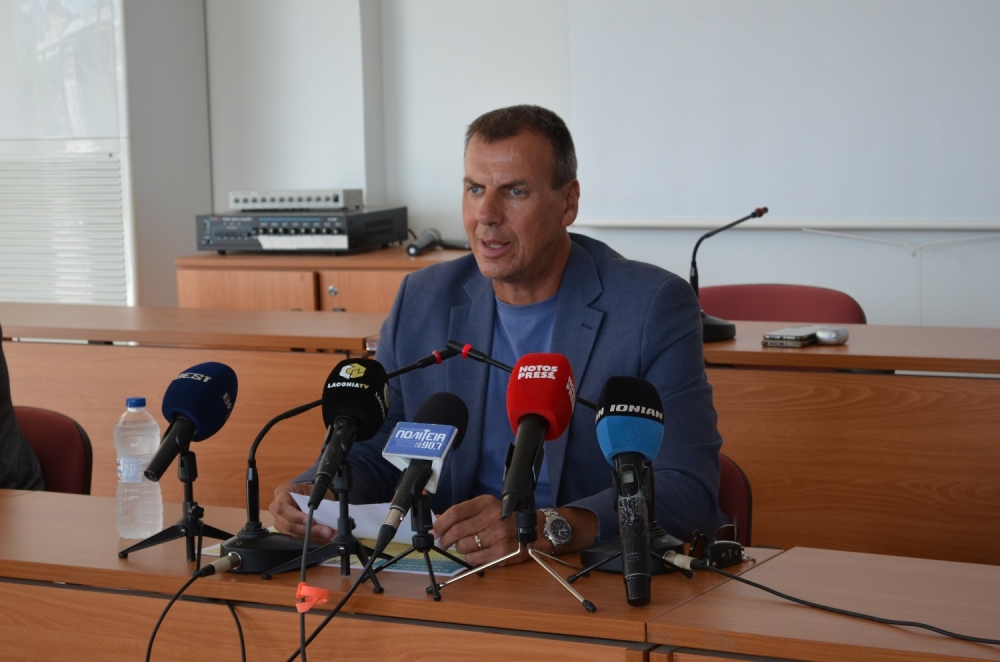 &laquo;Ά&lambda;&tau;&eta;&sigmaf;&raquo; &alpha;&lambda;&lambda;ά &kappa;&alpha;&iota; &laquo;&pi;&rho;&omicron;&sigma;&gamma;&epsilon;&iota;&omega;&mu;έ&nu;&omicron;&sigmaf;&raquo; &omicron; &delta;ή&mu;&alpha;&rho;&chi;&omicron;&sigmaf; &Sigma;&pi;ά&rho;&tau;&eta;&sigmaf;