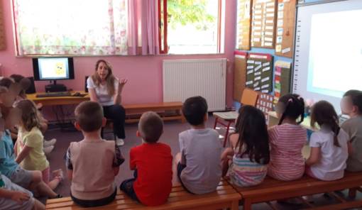 &laquo;&Kappa;&alpha;&lambda;&omicron;&kappa;&alpha;&iota;&rho;&iota;&nu;έ&sigmaf; &pi;&epsilon;&rho;&iota;&pi;έ&tau;&epsilon;&iota;&epsilon;&sigmaf; &mu;&epsilon; &alpha;&sigma;&phi;ά&lambda;&epsilon;&iota;&alpha;&raquo;: &Epsilon;&nu;&eta;&mu;έ&rho;&omega;&sigma;&eta; &mu;&alpha;&theta;&eta;&tau;ώ&nu; &nu;&eta;&pi;&iota;&alpha;&gamma;&omega;&gamma;&epsilon;ί&omega;&nu; &alpha;&pi;ό &tau;&omicron; &Kappa;έ&nu;&tau;&rho;&omicron; &Kappa;&omicron;&iota;&nu;ό&tau;&eta;&tau;&alpha;&sigmaf; &Sigma;&pi;ά&rho;&tau;&eta;&sigmaf;