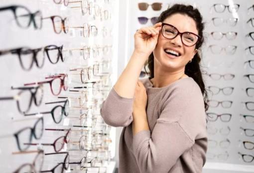 Έρχονται «έξυπνα» γυαλιά που εστιάζουν μόνα τους