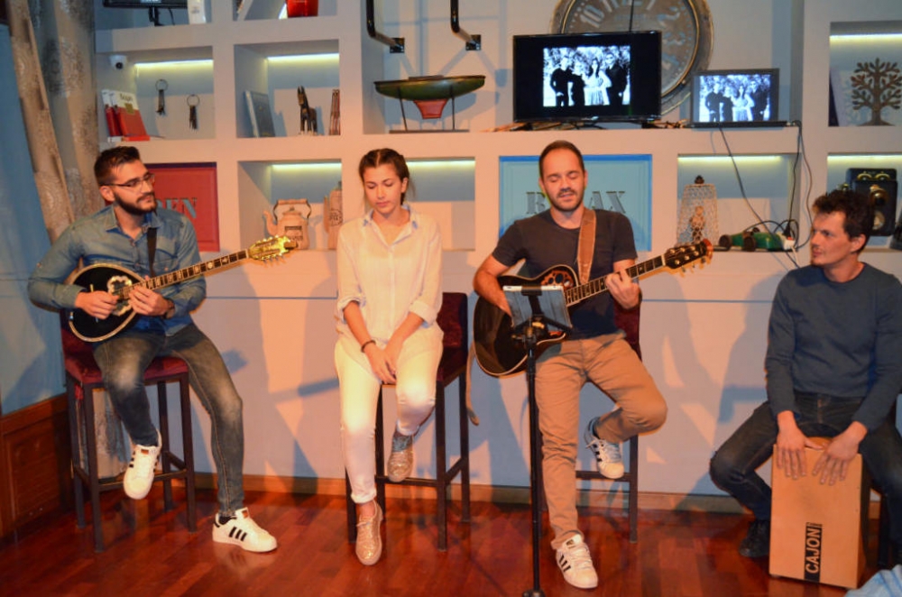 &Alpha;&pi;ό&psi;&epsilon; &Pi;&alpha;&rho;&alpha;&sigma;&kappa;&epsilon;&upsilon;ή ό&lambda;&omicron;&iota; &omicron;&iota; &delta;&rho;ό&mu;&omicron;&iota; &omicron;&delta;&eta;&gamma;&omicron;ύ&nu; &sigma;&tau;&omicron;&laquo;Level&raquo; &gamma;&iota;&alpha; &tau;&omicron;&nu; &Tau;. &Sigma;&kappa;&iota;&alpha;&delta;ά &kappa;&alpha;&iota; &tau;&eta;&nu; &omicron;&rho;&chi;ή&sigma;&tau;&rho;&alpha; &tau;&omicron;&upsilon;!