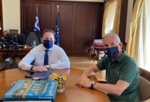 Τη χρηματοδότηση έργων στην πυρόπληκτη Μάνη συζήτησαν Πέτσας - Δαβάκης