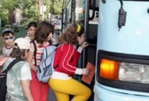 Σε ιδιώτες ανατίθεται η μεταφορά μαθητών