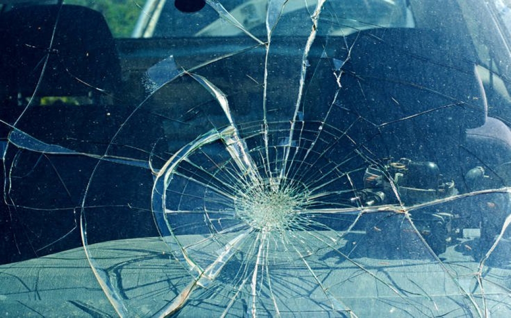 &Delta;ύ&omicron; &alpha;&tau;&upsilon;&chi;ή&mu;&alpha;&tau;&alpha; &mu;&epsilon; &delta;&iota;&alpha;&phi;&omicron;&rho;ά &lambda;ί&gamma;&eta;&sigmaf; ώ&rho;&alpha;&sigmaf; &sigma;&tau;&eta; &Lambda;&alpha;&kappa;&omega;&nu;ί&alpha;