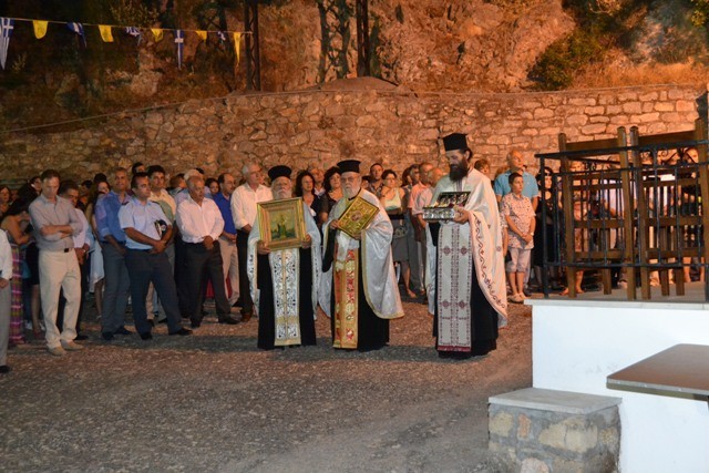 &Tau;&eta;&nu; &pi;&omicron;&lambda;&iota;&omicron;ύ&chi;&omicron; &tau;&eta;&sigmaf; &tau;ί&mu;&eta;&sigma;&epsilon; &eta; &pi;ό&lambda;&eta; &tau;&omega;&nu; &Mu;&omicron;&lambda;ά&omega;&nu;