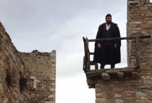 Τι κάνει ο Π. Παντελίδης στη Μάνη;