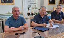 &Tau;έ&lambda;&omicron;&sigmaf; &sigma;&epsilon; &mu;&iota;&alpha; &pi;&epsilon;&rho;&iota;&beta;&alpha;&lambda;&lambda;&omicron;&nu;&tau;&iota;&kappa;ή &laquo;&pi;&lambda;&eta;&gamma;ή&raquo; &sigma;&tau;&eta; &Mu;ά&nu;&eta;