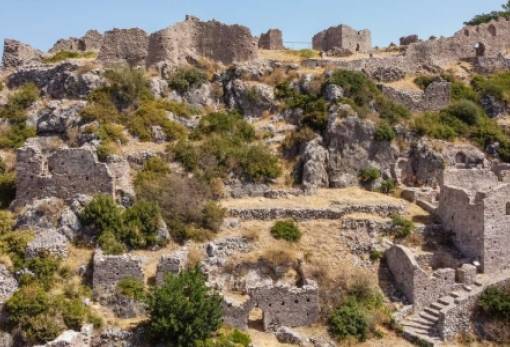 Δύο μελλούμενα για την Πελοπόννησο