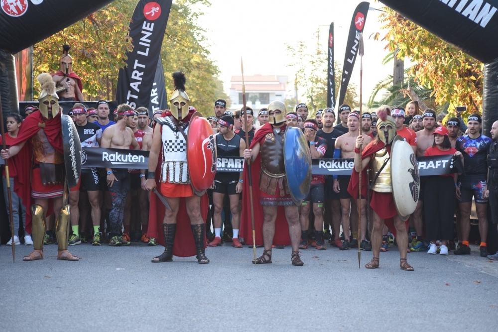 &laquo;&Kappa;ό&kappa;&kappa;&iota;&nu;&eta; &kappa;ά&rho;&tau;&alpha;&raquo; &kappa;&alpha;&iota; &gamma;&iota;&alpha; &tau;&omicron; &phi;&epsilon;&tau;&iota;&nu;ό &laquo;Spartan Race&raquo;