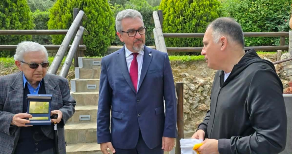 &Tau;&alpha; &mu;&epsilon;&tau;ά&lambda;&lambda;&iota;&alpha; &tau;&omega;&nu; &Lambda;&alpha;&kappa;&omega;&nu;ό&pi;&omicron;&upsilon;&lambda;&omega;&nu; &sigma;&tau;&eta;&nu; &Tau;&alpha;&iota;&beta;ά&nu;