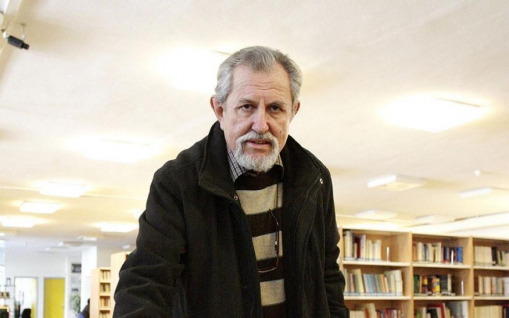 &Tau;&omicron; &Iota;&nu;&sigma;&tau;&iota;&tau;&omicron;ύ&tau;&omicron; &Sigma;&pi;ά&rho;&tau;&eta;&sigmaf; &tau;&iota;&mu;ά &tau;&eta; &mu;&nu;ή&mu;&eta; &tau;&omicron;&upsilon; &Delta;&eta;&mu;ή&tau;&rho;&eta; &Pi;&epsilon;&tau;&sigma;&epsilon;&tau;ί&delta;&eta;