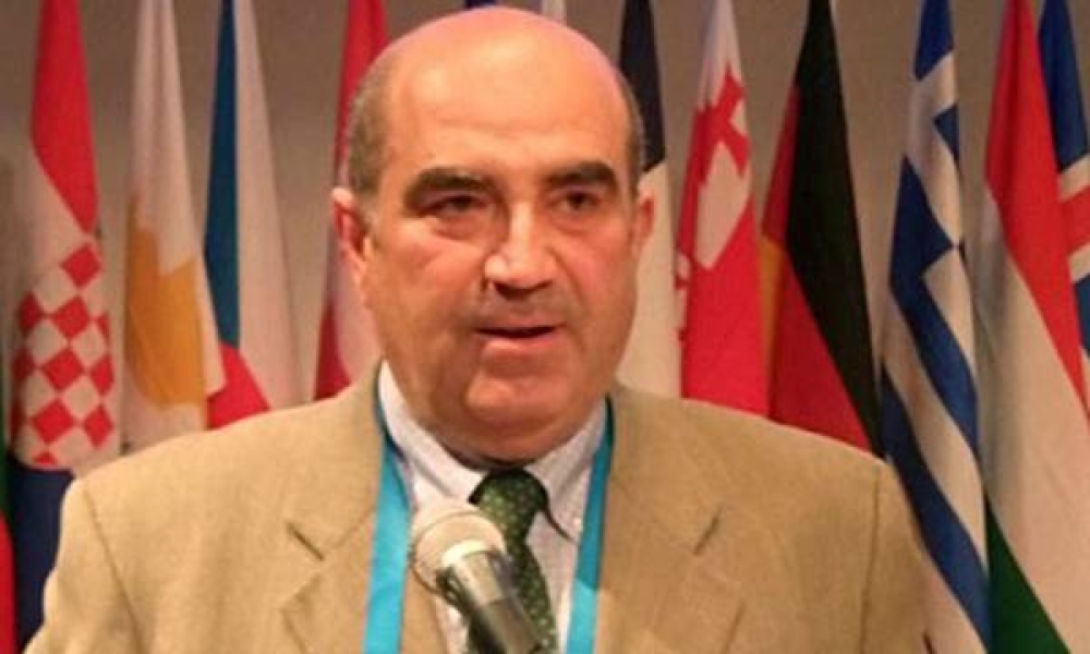 &Gamma;&iota;&alpha; &Chi;ί&omicron; &tau;&rho;ά&beta;&eta;&xi;&epsilon; &omicron; &Rho;&epsilon;&sigma;&tau;έ&mu;&eta;&sigmaf;, &mu;&epsilon;... &chi;&alpha;&mu;&eta;&lambda;έ&sigmaf; &pi;&tau;ή&sigma;&epsilon;&iota;&sigmaf;