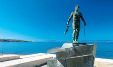 Απεβίωσε ο Ευάγγελος Μουστάκας, γλύπτης του «Βατικιώτη Θαλασσινού» της Νεάπολης