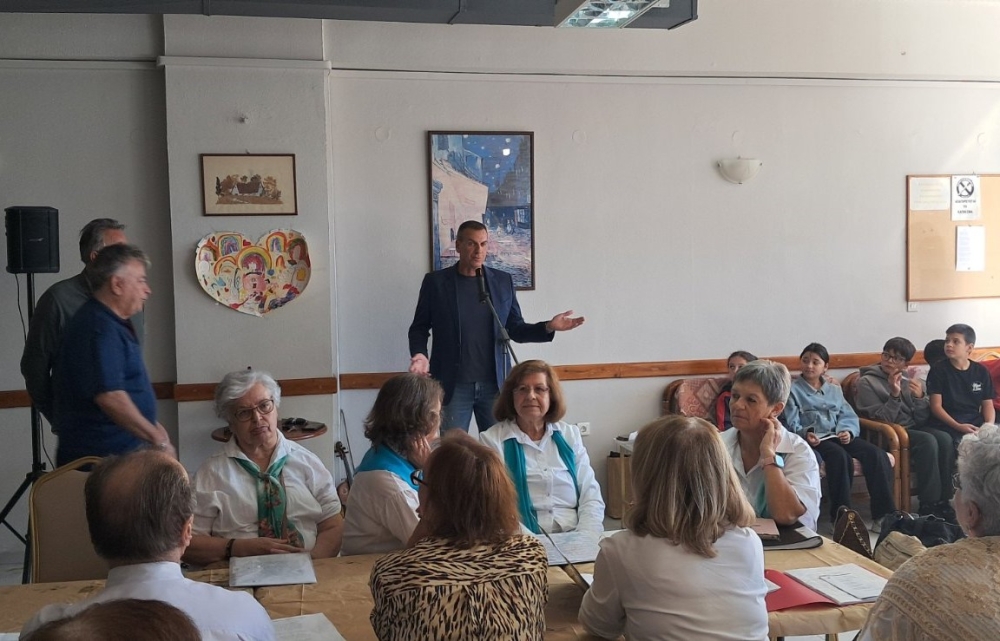 &Delta;ύ&omicron; &gamma;&epsilon;&nu;&iota;έ&sigmaf; &mu;&omicron;&iota;&rho;ά&sigma;&tau;&eta;&kappa;&alpha;&nu; &iota;&sigma;&tau;&omicron;&rho;ί&epsilon;&sigmaf; &kappa;&alpha;&iota; &chi;&alpha;&mu;ό&gamma;&epsilon;&lambda;&alpha; &sigma;&tau;&omicron; &Kappa;&Alpha;&Pi;&Eta; &Sigma;&pi;ά&rho;&tau;&eta;&sigmaf;