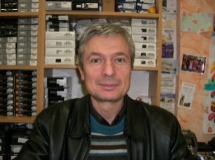 &Omicron; &pi;&rho;ό&epsilon;&delta;&rho;&omicron;&sigmaf; &tau;&omicron;&upsilon; &Epsilon;&mu;&pi;&omicron;&rho;&iota;&kappa;&omicron;ύ &Sigma;&upsilon;&lambda;&lambda;ό&gamma;&omicron;&upsilon; &Sigma;&pi;ά&rho;&tau;&eta;&sigmaf; &kappa;. &Pi;&alpha;&nu;&alpha;&gamma;&iota;ώ&tau;&eta;&sigmaf; &Gamma;&epsilon;&omega;&rho;&gamma;&alpha;&nu;έ&sigmaf; &mu;&iota;&lambda;ά &sigma;&tau;&omicron; &Gamma;&iota;ώ&rho;&gamma;&omicron; &Tau;&sigma;&alpha;&lambda;&alpha;&mu;&alpha;&nu;&delta;&rho;ή