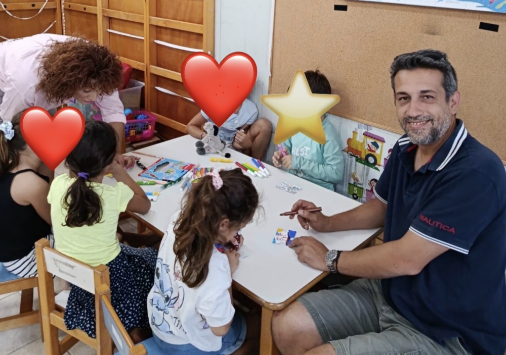 &laquo;&Mu;&omicron;&nu;&alpha;&delta;&iota;&kappa;&omicron;ί Ά&nu;&theta;&rho;&omega;&pi;&omicron;&iota;, &Mu;&iota;&alpha; &Mu;&epsilon;&gamma;ά&lambda;&eta; &Pi;&alpha;&rho;έ&alpha;&raquo; &sigma;&tau;&eta;&nu; &Epsilon;&lambda;&alpha;&phi;ό&nu;&eta;&sigma;&omicron;