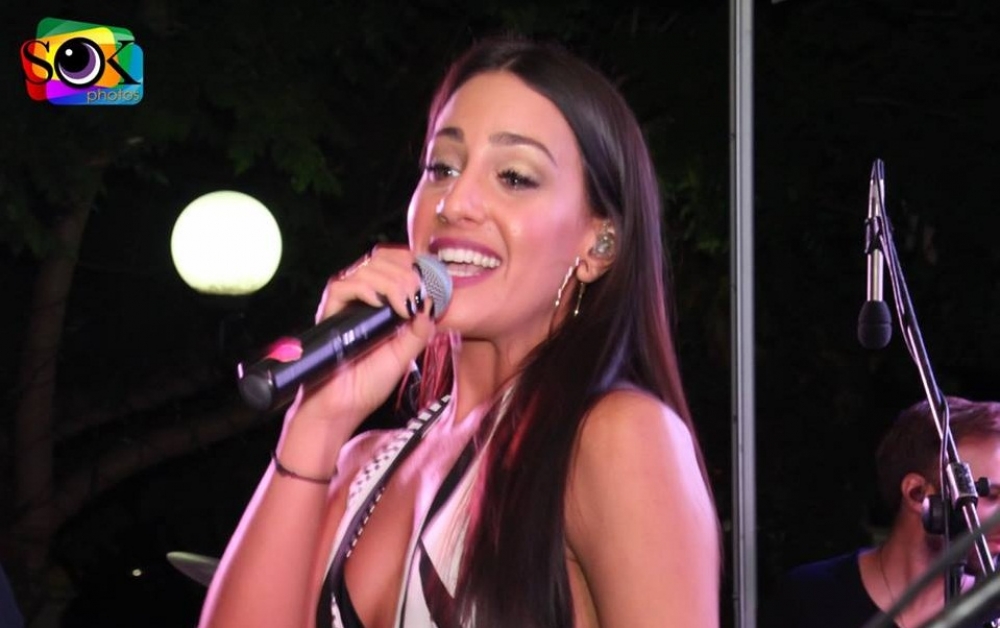 &Pi;&iota;&sigma;&tau;ό&sigmaf; &sigma;&tau;&omicron; &rho;&alpha;&nu;&tau;&epsilon;&beta;&omicron;ύ &mu;&epsilon; &tau;&omicron; &kappa;&omicron;&iota;&nu;ό &omicron; &laquo;&Rho;&upsilon;&theta;&mu;ό&sigmaf; &Nu;&epsilon;&omicron;&lambda;&alpha;ί&alpha;&sigmaf;&raquo;