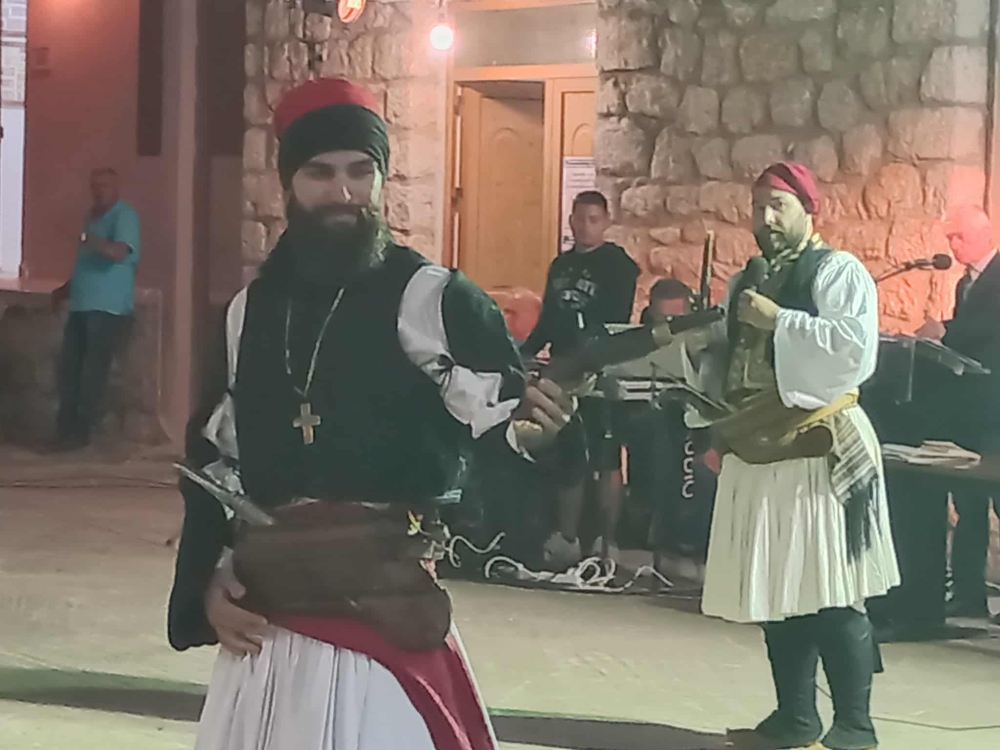 &Omicron; &alpha;&gamma;ώ&nu;&alpha;&sigmaf; &kappa;&alpha;&iota; &eta; &eta;&rho;&omega;&iota;&kappa;ή &theta;&upsilon;&sigma;ί&alpha; &tau;&omicron;&upsilon; &Gamma;&epsilon;&rho;&omicron;-&Kappa;&lambda;έ&phi;&tau;&eta; &Nu;&iota;&kappa;&omicron;&lambda;ό&pi;&omicron;&upsilon;&lambda;&omicron;&upsilon; &alpha;&nu;&alpha;&beta;ί&omega;&sigma;&alpha;&nu; &sigma;&tau;&eta; &Lambda;&omicron;&gamma;&gamma;ά&sigma;&tau;&rho;&alpha;