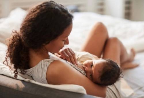 Οι πρώτες εβδομάδες μετά τη γέννα: το σώμα σε νέα ισορροπία