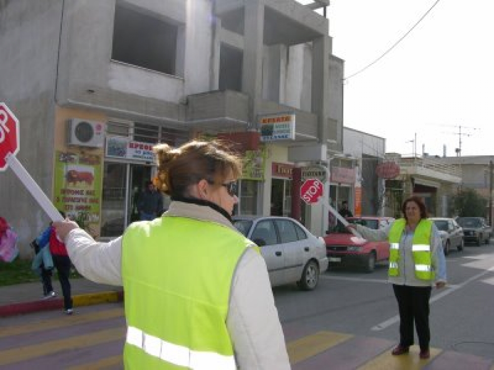 &Alpha;&iota;&tau;ή&sigma;&epsilon;&iota;&sigmaf; &gamma;&iota;&alpha; &sigma;&chi;&omicron;&lambda;&iota;&kappa;ό &tau;&rho;&omicron;&chi;&omicron;&nu;ό&mu;&omicron; &sigma;&tau;&omicron; 5&omicron; &Delta;&eta;&mu;&omicron;&tau;&iota;&kappa;ό &Sigma;&pi;ά&rho;&tau;&eta;&sigmaf;