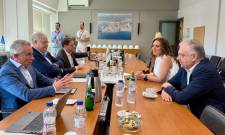 &Theta;&epsilon;&omicron;&delta;&omega;&rho;&iota;&kappa;ά&kappa;&omicron;&sigmaf;: 60.000 &nu;έ&epsilon;&sigmaf; &theta;έ&sigma;&epsilon;&iota;&sigmaf; &epsilon;&rho;&gamma;&alpha;&sigma;ί&alpha;&sigmaf; &sigma;&tau;&eta; &beta;&iota;&omicron;&mu;&eta;&chi;&alpha;&nu;ί&alpha;