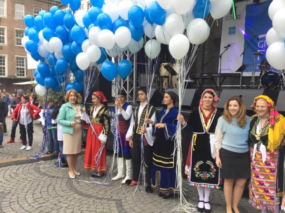 &Eta; &laquo;&Mu;&upsilon;&theta;&iota;&kappa;ή &Pi;&epsilon;&lambda;&omicron;&pi;ό&nu;&nu;&eta;&sigma;&omicron;&sigmaf;&raquo; &sigma;&tau;&eta;&nu; &laquo;&kappa;&alpha;&rho;&delta;&iota;ά&raquo; &tau;&eta;&sigmaf; &Gamma;&epsilon;&rho;&mu;&alpha;&nu;ί&alpha;&sigmaf;! (&Phi;&Omega;&Tau;&Omicron;)