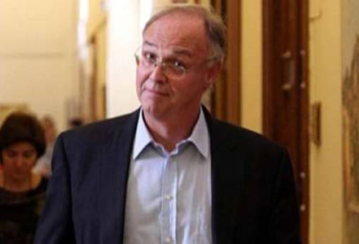 Πετούσε ψηλά…