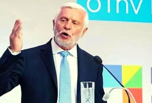 Κράζει ο Τατούλης για «έγκλημα εναντίον των ελαιοπαραγωγών»