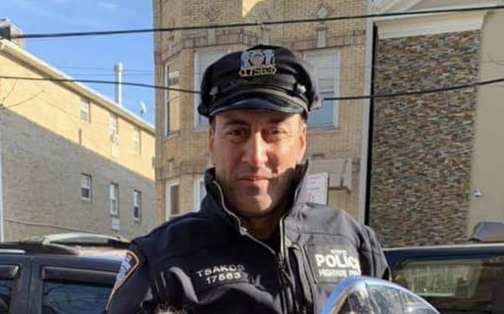 Έ&nu;&omicron;&chi;&eta; &eta; &omicron;&delta;&eta;&gamma;ό&sigmaf; &pi;&omicron;&upsilon; &pi;&alpha;&rho;έ&sigma;&upsilon;&rho;&epsilon; &kappa;&alpha;&iota; &sigma;&kappa;ό&tau;&omega;&sigma;&epsilon; &tau;&omicron;&nu; &omicron;&mu;&omicron;&gamma;&epsilon;&nu;ή &alpha;&sigma;&tau;&upsilon;&nu;&omicron;&mu;&iota;&kappa;ό &Alpha;&nu;. &Tau;&sigma;ά&kappa;&omicron;