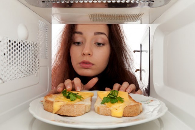 &Tau;&iota; &pi;&rho;έ&pi;&epsilon;&iota; &nu;&alpha; &gamma;&nu;&omega;&rho;ί&zeta;&omicron;&upsilon;&mu;&epsilon; &gamma;&iota;&alpha; &tau;&omicron;&upsilon;&sigmaf; &phi;&omicron;ύ&rho;&nu;&omicron;&upsilon;&sigmaf; &mu;&iota;&kappa;&rho;&omicron;&kappa;&upsilon;&mu;ά&tau;&omega;&nu;