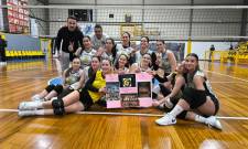 &laquo;&Sigma;έ&rho;&beta;&iota;&rho;&alpha;&nu;&raquo; &nu;ί&kappa;&epsilon;&sigmaf; &kappa;&alpha;&iota; &chi;&alpha;&mu;ό&gamma;&epsilon;&lambda;&alpha; &Gamma;&upsilon;&nu;&alpha;ί&kappa;&epsilon;&sigmaf; &kappa;&alpha;&iota; &Pi;&alpha;&gamma;&kappa;&omicron;&rho;&alpha;&sigma;ί&delta;&epsilon;&sigmaf; &tau;&omicron;&upsilon; &Sigma;&pi;&alpha;&rho;&tau;&iota;&alpha;&tau;&iota;&kappa;&omicron;ύ