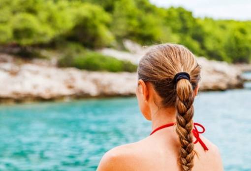 Γιατί χρειάζεσαι αντηλιακό μαλλιών;