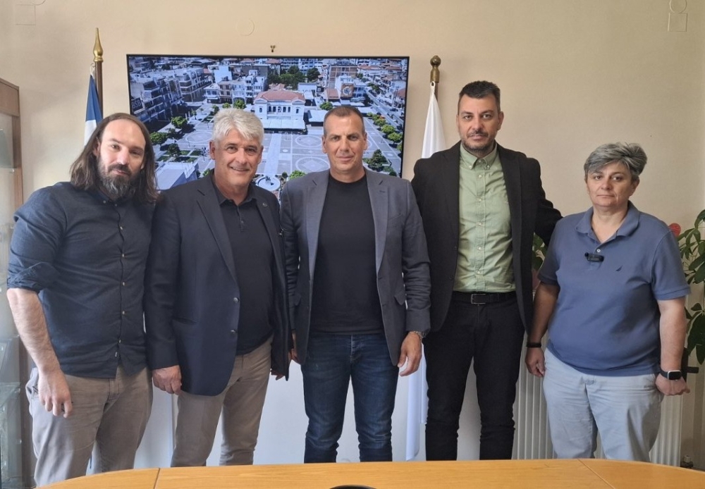 &Pi;&epsilon;&rho;&iota;&phi;έ&rho;&epsilon;&iota;&alpha;, &delta;ή&mu;&omicron;&sigmaf; &kappa;&alpha;&iota; &Epsilon;&Omicron;&Tau; &sigma;&chi;&epsilon;&delta;&iota;ά&zeta;&omicron;&upsilon;&nu; &tau;&eta;&nu; &tau;&omicron;&upsilon;&rho;&iota;&sigma;&tau;&iota;&kappa;ή &Sigma;&pi;ά&rho;&tau;&eta; &tau;&omicron;&upsilon; &mu;έ&lambda;&lambda;&omicron;&nu;&tau;&omicron;&sigmaf;