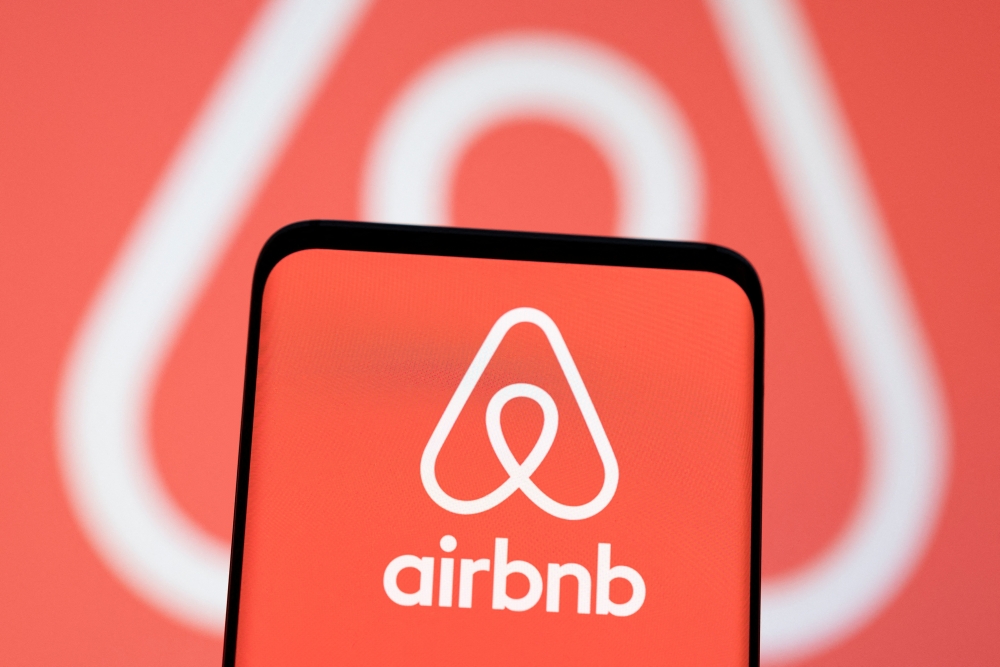 Airbnb &gamma;&iota;&alpha; &nu;έ&epsilon;&sigmaf; &rho;&upsilon;&theta;&mu;ί&sigma;&epsilon;&iota;&sigmaf;: &Eta; &epsilon;&tau;ή&sigma;&iota;&alpha; &mu;ί&sigma;&theta;&omega;&sigma;&eta; &epsilon;&nu;ό&sigmaf; &alpha;&kappa;ί&nu;&eta;&tau;&omicron;&upsilon; &sigma;&tau;&eta;&nu; &Epsilon;&lambda;&lambda;ά&delta;&alpha; &delta;&epsilon;&nu; &xi;&epsilon;&pi;&epsilon;&rho;&nu;ά &tau;&iota;&sigmaf; 24 &eta;&mu;έ&rho;&epsilon;&sigmaf;