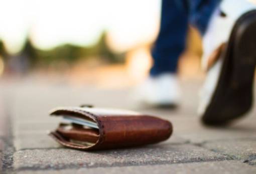Το πορτοφόλι χάθηκε και παραδόθηκε μαζί με κάτι ανεκτίμητο στη Σπάρτη