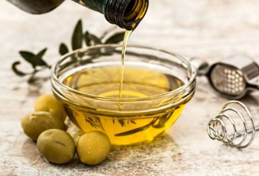 Ελαιόλαδο: Ζημιές από τις συνεχόμενες βροχοπτώσεις στην Ισπανία, παραμένει παγωμένο το εμπόριο στην χώρα μας