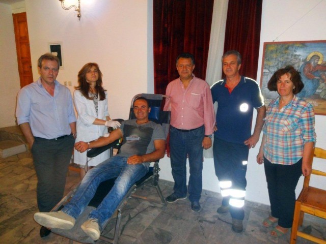 Έ&delta;&omega;&sigma;&alpha;&nu; &alpha;ί&mu;&alpha; &omicron;&iota; &kappa;ά&tau;&omicron;&iota;&kappa;&omicron;&iota; &tau;&omicron;&upsilon; &Gamma;&epsilon;&rho;&alpha;&kappa;ί&omicron;&upsilon;